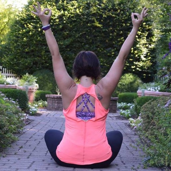 lululemon athletica Tops - Lululemon Trapeze Twist Tank in 
Heathered Grapefruit